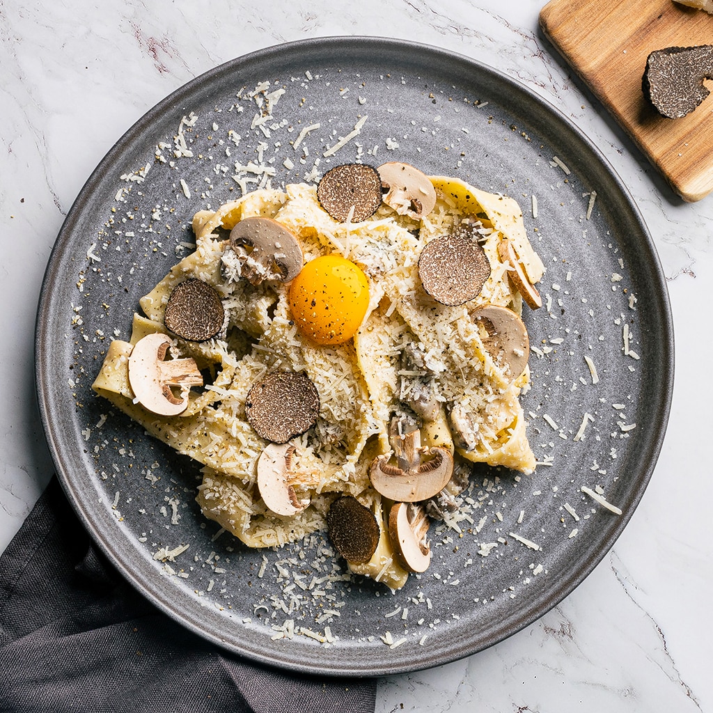 Trøffelpasta med sopp og økologiske egg Trøffelpasta med sopp og økologiske egg